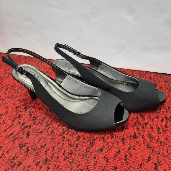 Life Stride Teller Slingback Buckle Ankle Strap Pump Peep Toe Heel Black SZ 11W - Picture 3 of 14